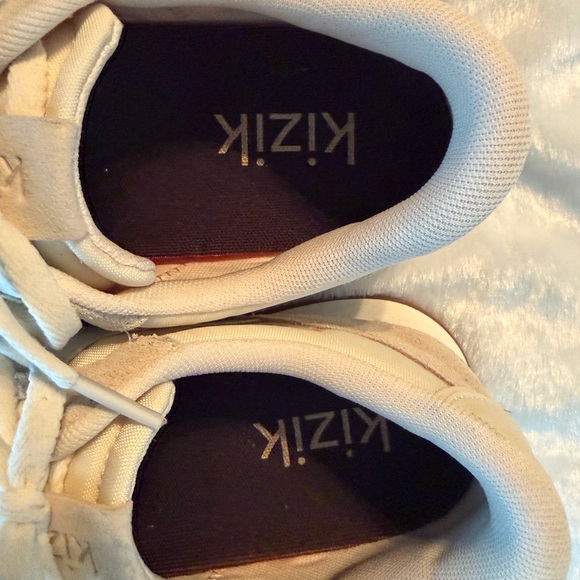Women's Kizik Slip on Sneakers - Picture 6 of 11